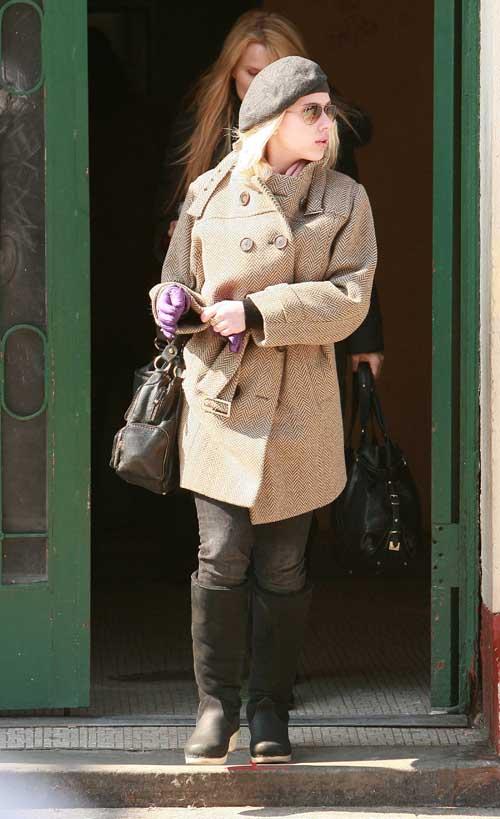 NYILY-OnSet-20080310_007.jpg NYILY-OnSet-20080310_007.jpg