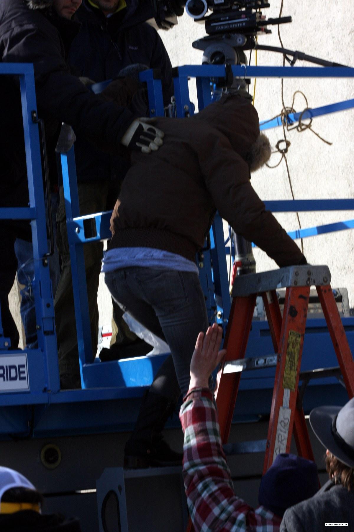 NYILY-OnSet-20080312_034.jpg NYILY-OnSet-20080312_034.jpg